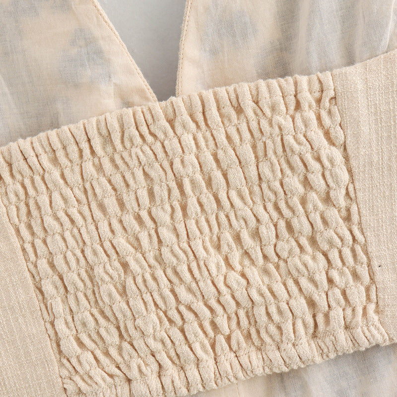 Bestickter Rock mit Neckholder Oberteil