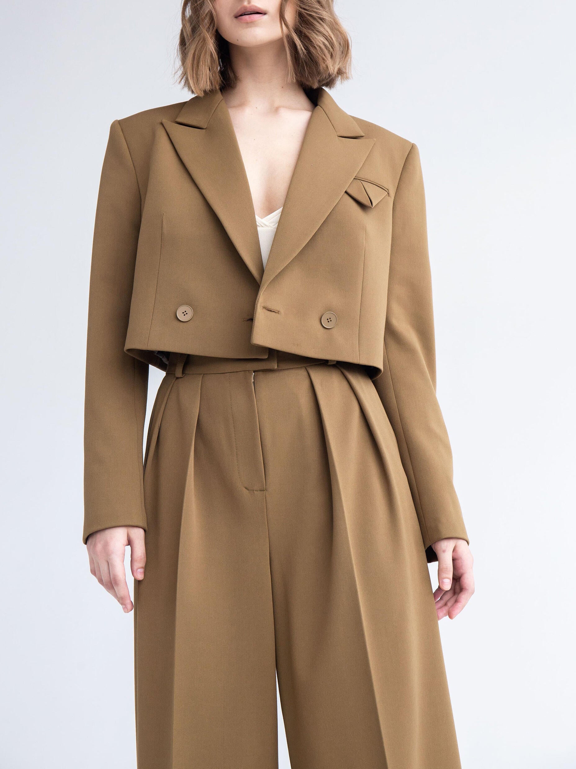 kurzer Blazer & High Waist Hose Set
