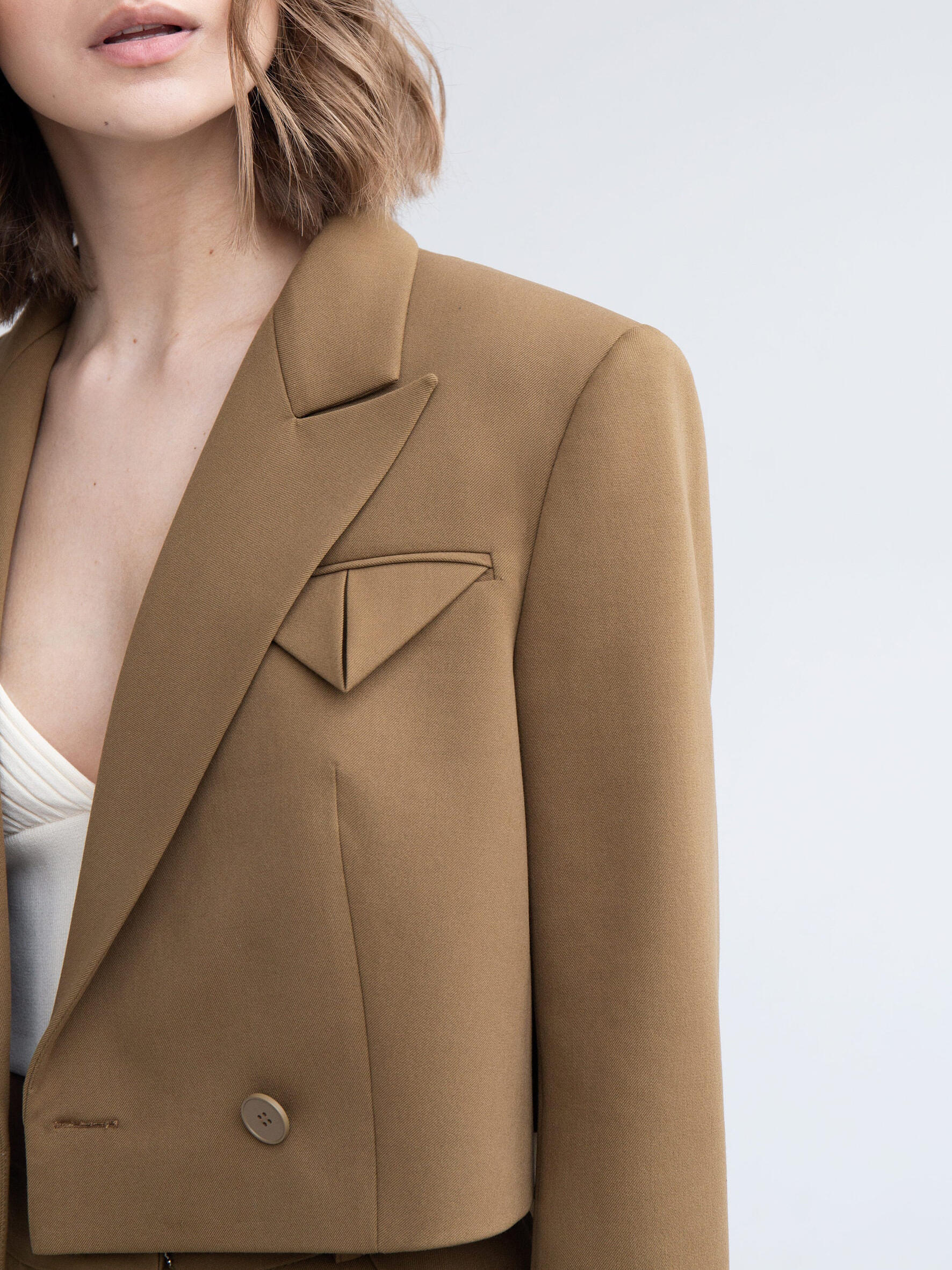 kurzer Blazer & High Waist Hose Set