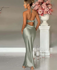 Verführerisches Wickelkleid mit Rückendekolleté