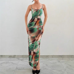 Rückenfreies geschürtes Kleid