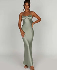 Verführerisches Wickelkleid mit Rückendekolleté