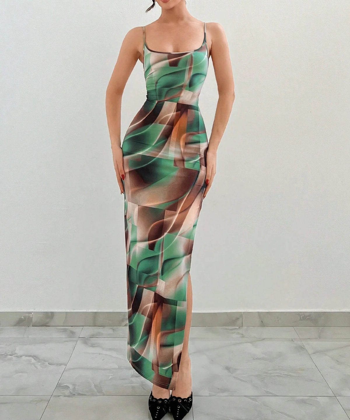 Rückenfreies geschürtes Kleid