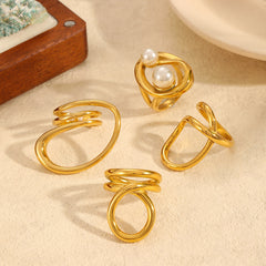 Geometrischer Wickelring aus Titanstahl