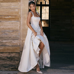 Einfarbiges weites Kleid