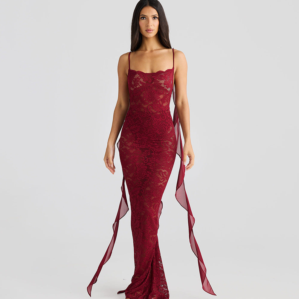 Enges Spitzen Kleid