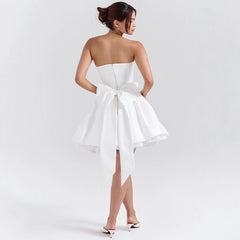 Trägerloses Swing-Kleid mit Schleife