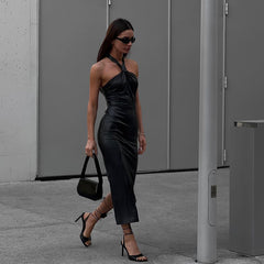 Rückenfreies Kleid