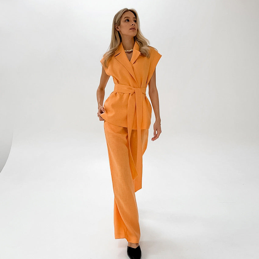 Orangener Zweiteiler