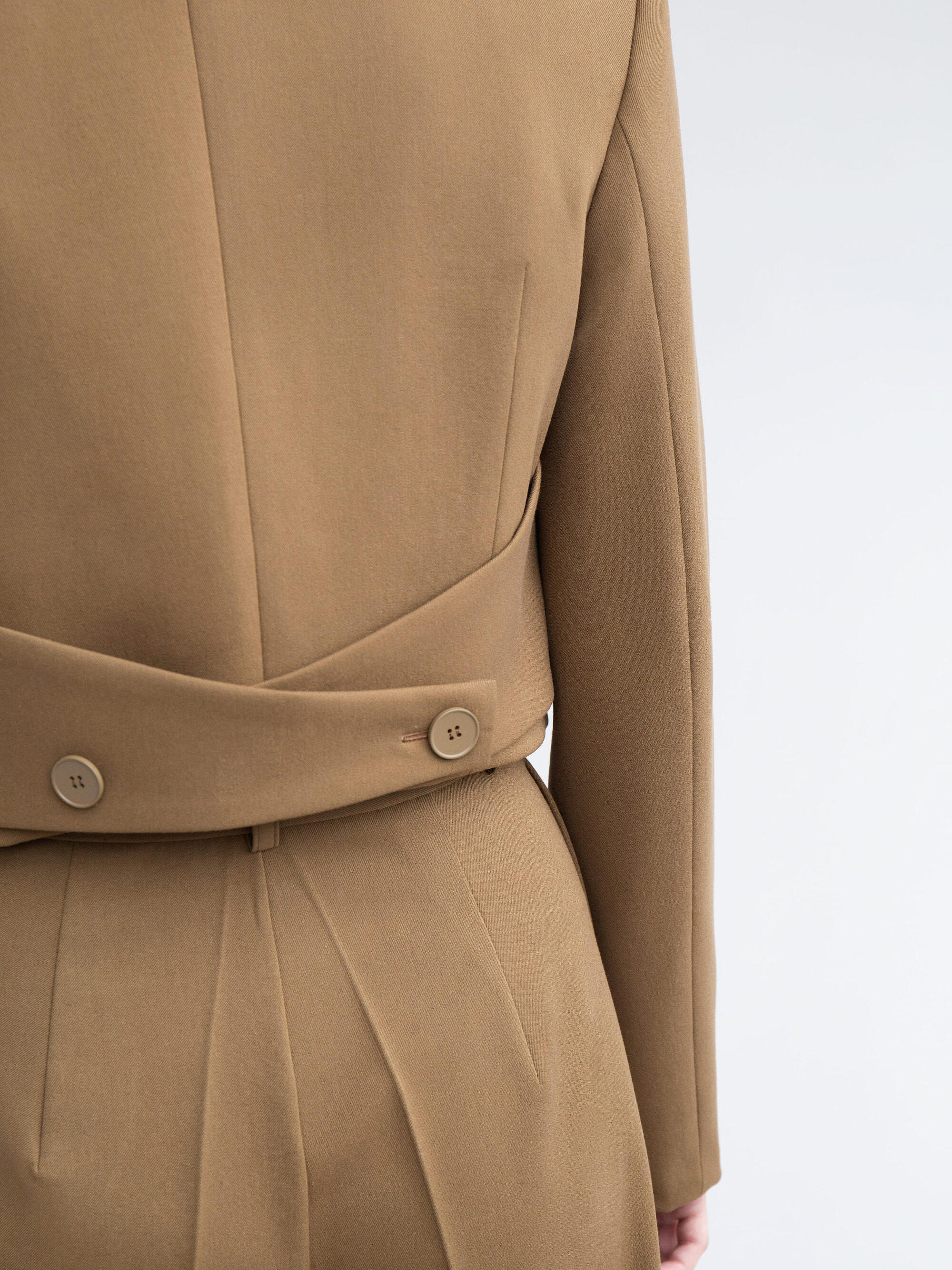 kurzer Blazer & High Waist Hose Set